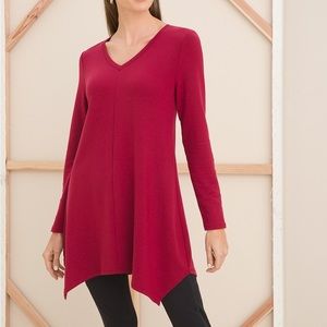 Chicos Zenergy Soft Sharkbite Hem Tunic